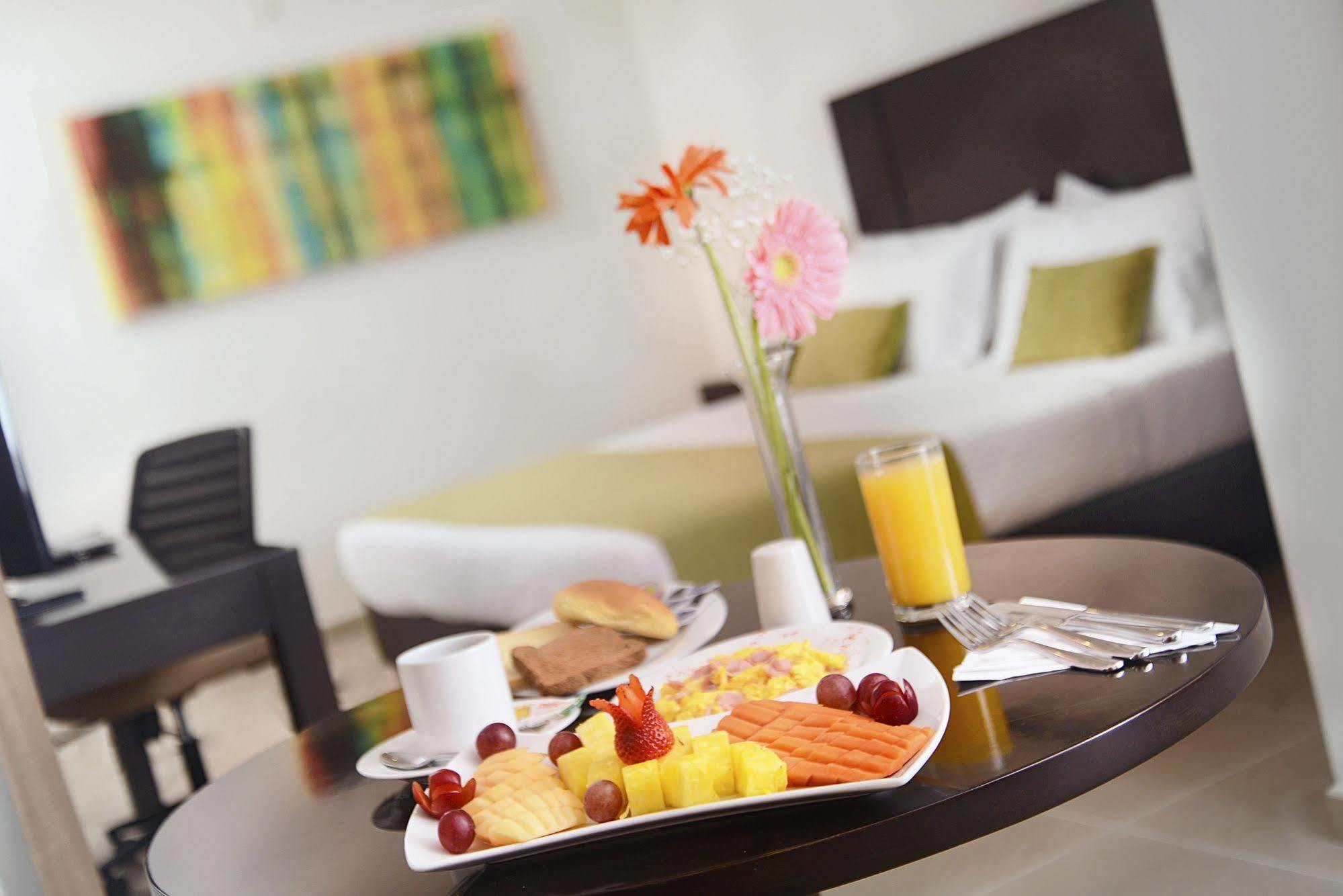 Hotel Millenium バランカベルメハ エクステリア 写真