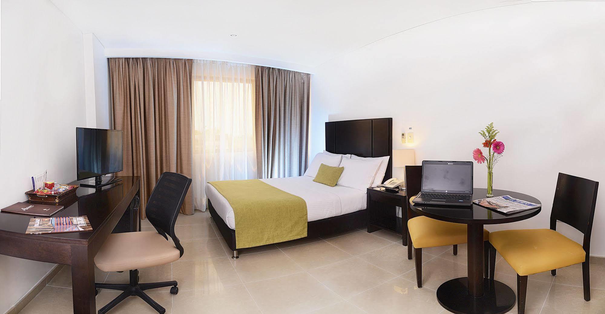 Hotel Millenium バランカベルメハ エクステリア 写真