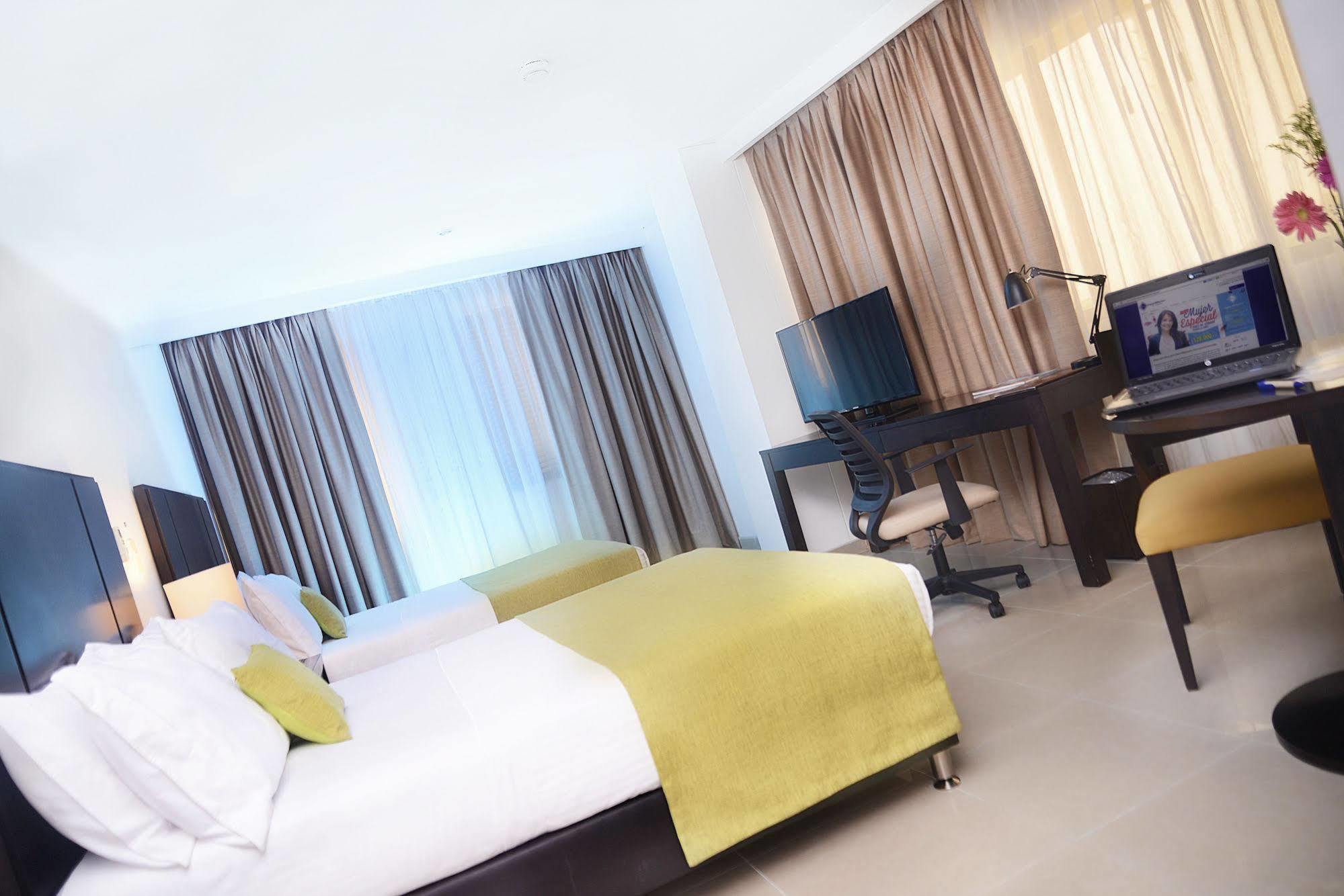 Hotel Millenium バランカベルメハ エクステリア 写真